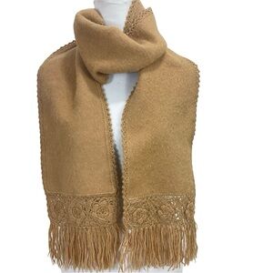 Mon Repos Alpaca Wool With Crochet Trim